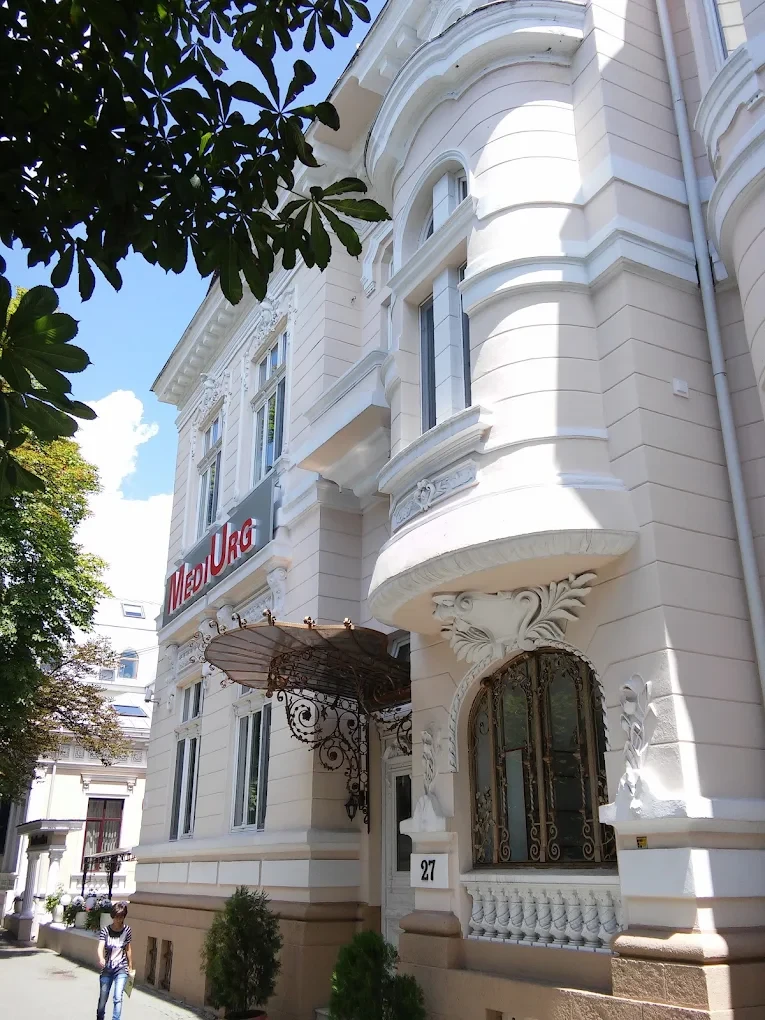 Clădirea Mediurg — clădirea istorică albă de pe B-dul Independenței nr. 27, Ploiești